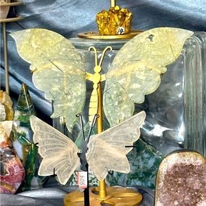 Various sizes and stones of butterfly & dragon wings. hand carved starting @ 30$